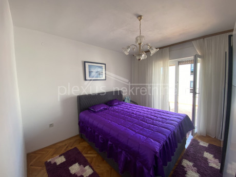 House, 183m², Plot -m²