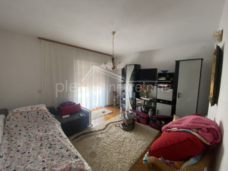 House, 183m², Plot -m²