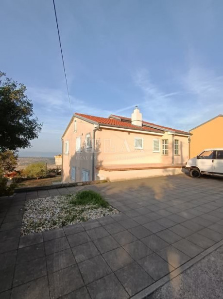 House, 286m², Plot 1034m²