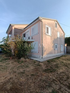 House, 286m², Plot 1034m²