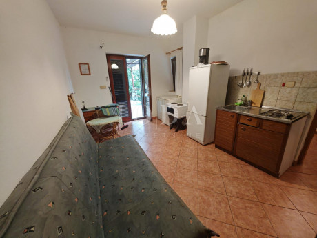 House, 200m², Plot 800m²