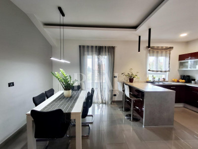 4-locale, Appartamento, 131m², 1 Piano