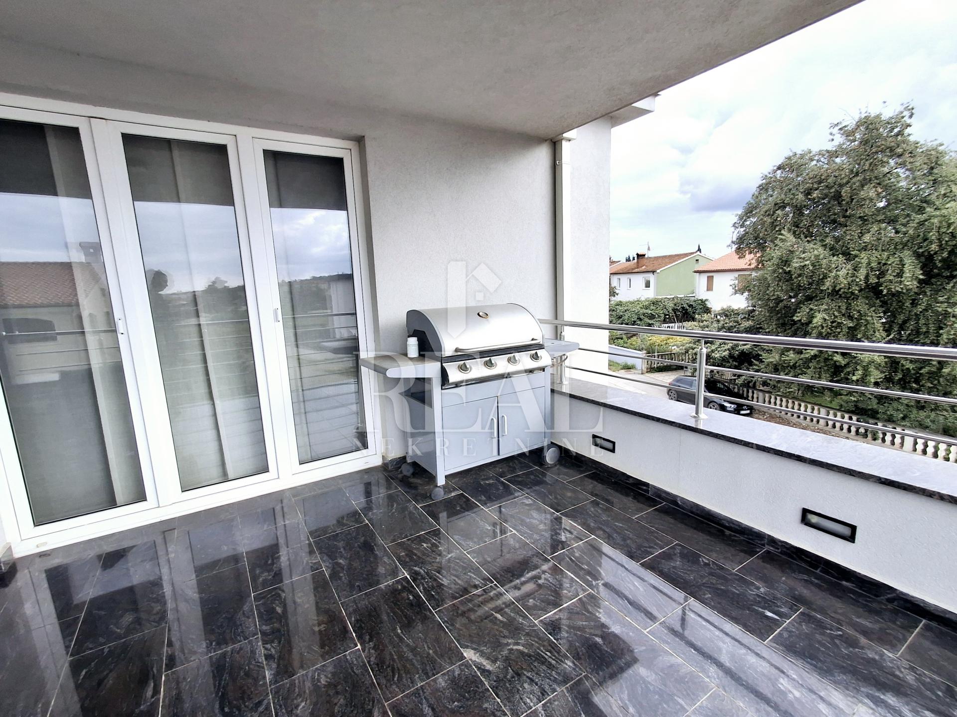 4-locale, Appartamento, 131m², 1 Piano