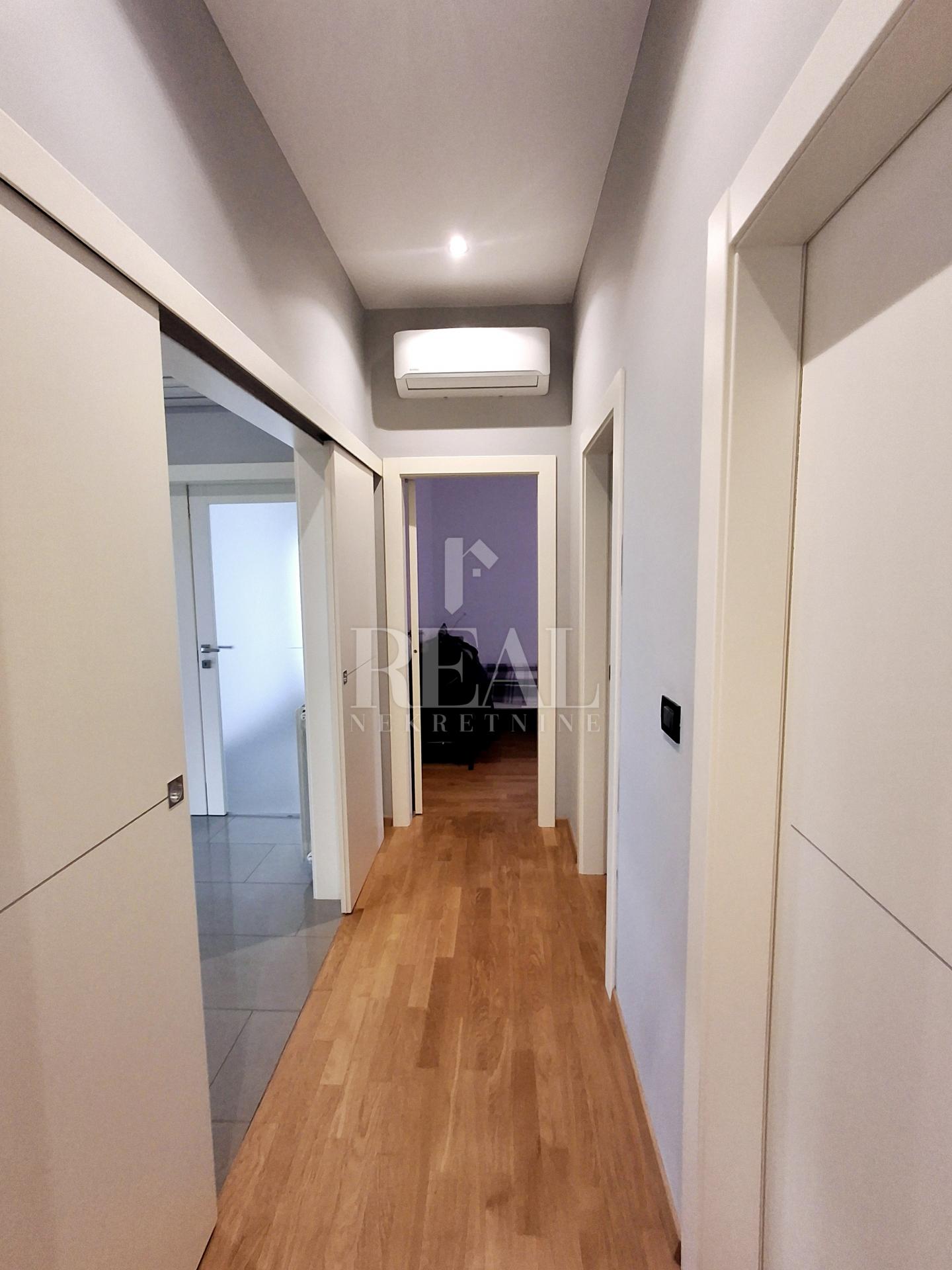 4-locale, Appartamento, 131m², 1 Piano