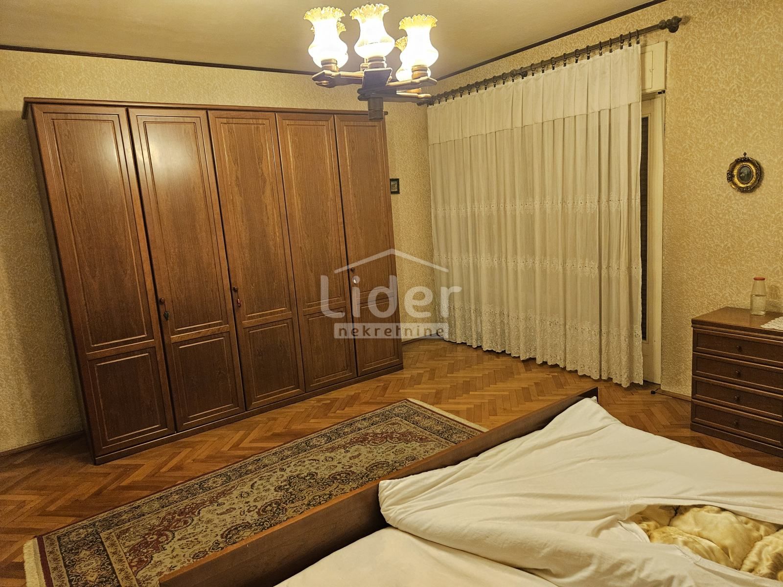 3 rooms, Apartment, 98m², 2 Floor