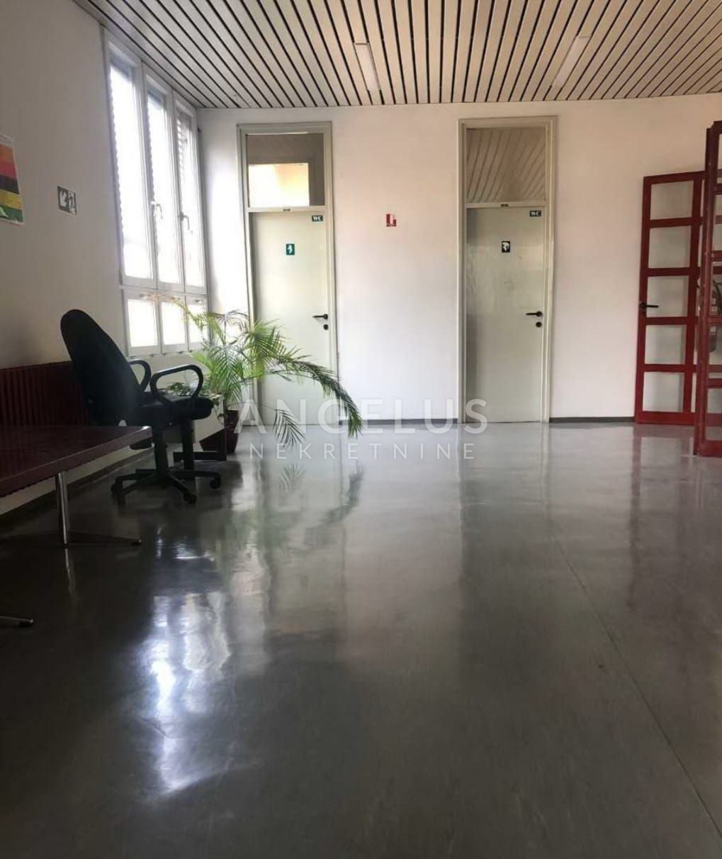 652m², Office, 2 Floor