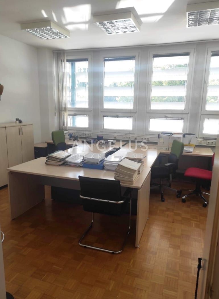 652m², Office, 2 Floor