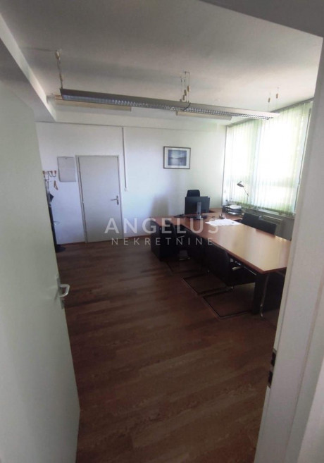 652m², Office, 2 Floor