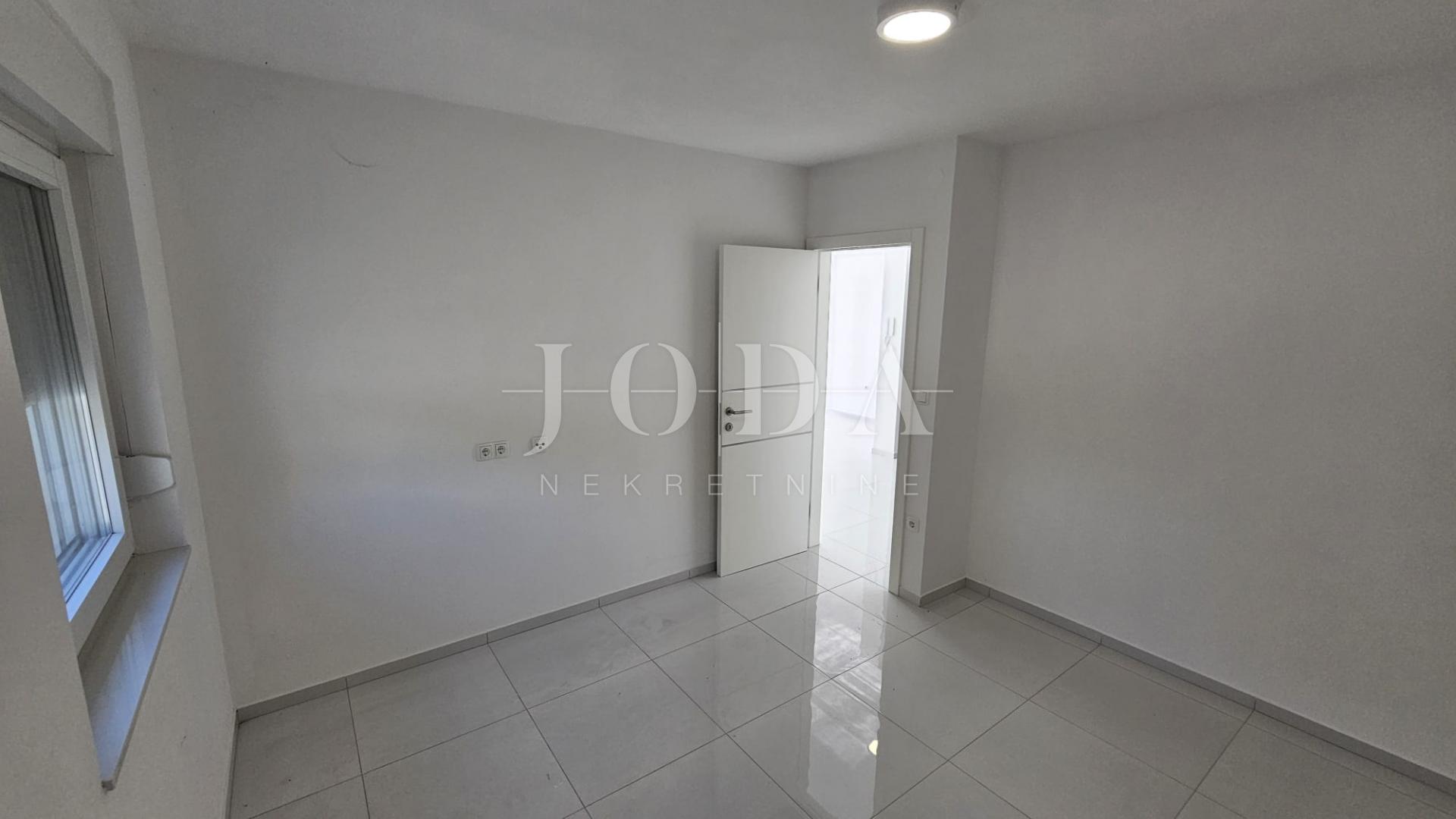 4 rooms, Apartment, 120m², 1 Floor