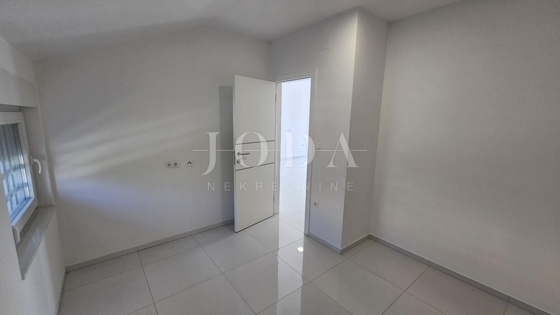 4 rooms, Apartment, 112m², 1 Floor