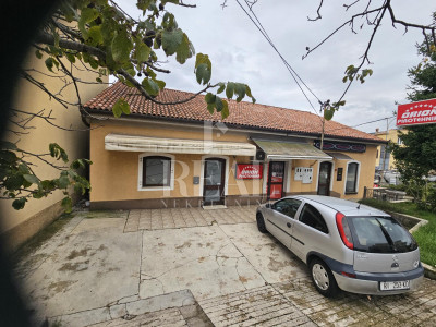 House, 300m², Plot 568m²