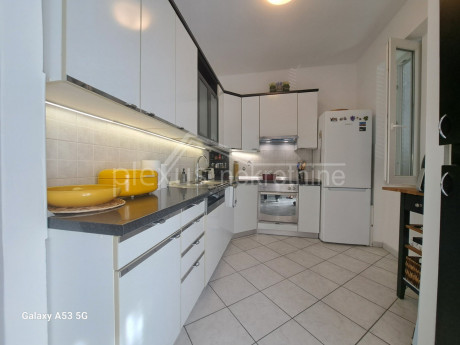 3 rooms, Apartment, 117m², 5 Floor